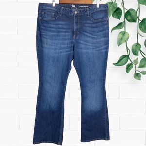 Plus Size Lee Riders Mid Rise Bootcut Dark Wash Jeans size 18P